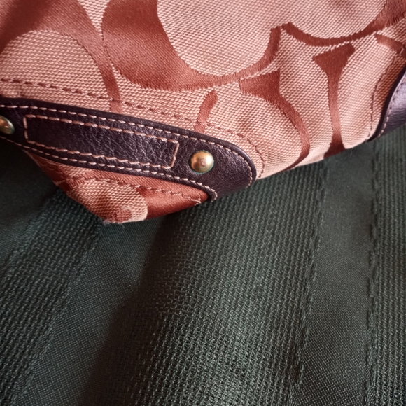 Coach Signature Handbag - Picture 9 of 9